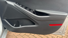 Hyundai IONIQ 1.6 GDi Hybrid Premium 5dr DCT Hybrid Hatchback